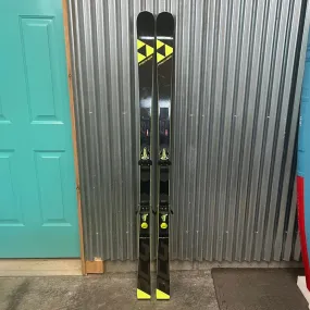 Fischer RC4 GS World Cup FIS Kid's Race Skis w/ Fischer 7.5 Bindings - USED