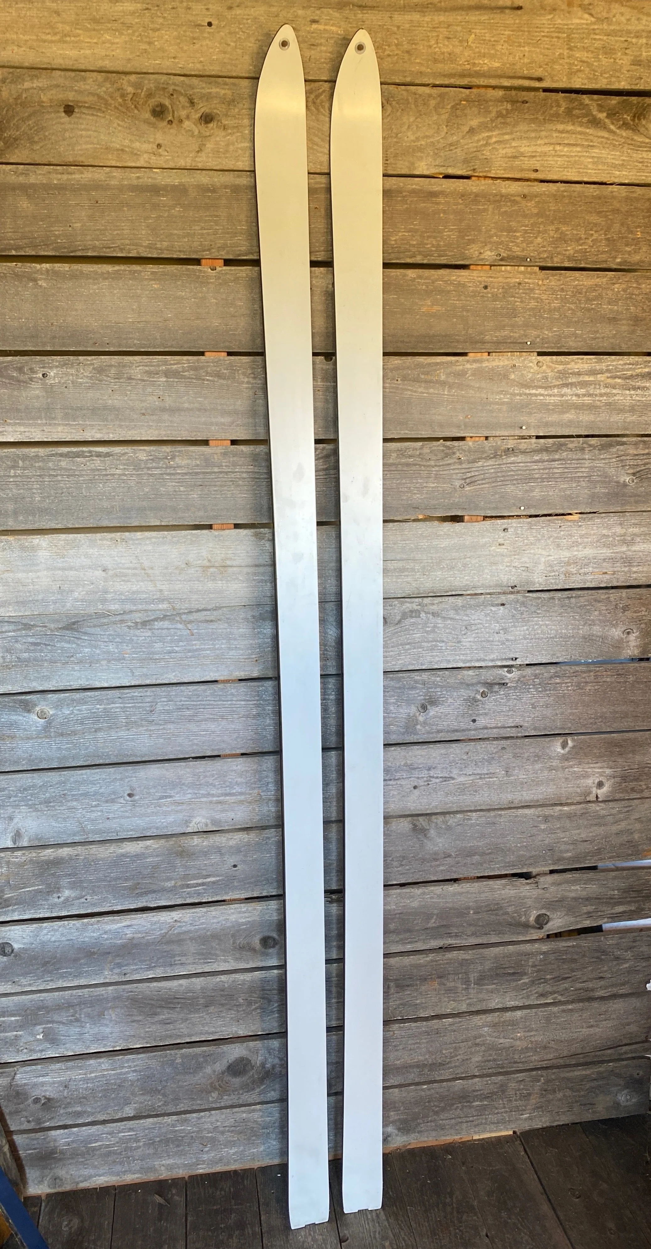 Military White Downhill Skis - 1950s - New - Never Mounted